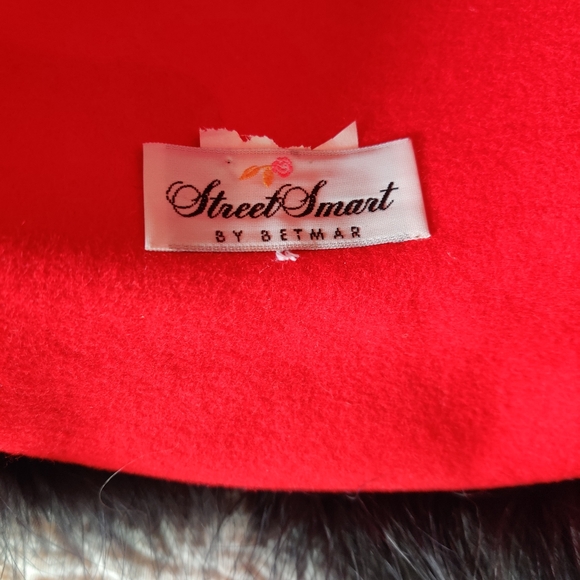 Vintage Street Smart By Betmar Red Fur Trimmed 100% Wool Felt Hat Made In USA main image 4
